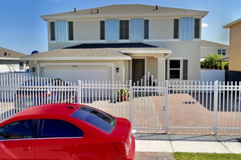 Villa ou maison à vendre à Homestead, Floride: 4 chambres, 220.83 m2 № 630866 - photo 1