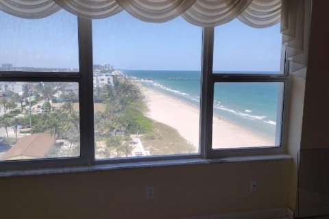 Condo in Lauderdale-by-the-Sea, Florida, 2 bedrooms  № 1159050 - photo 4