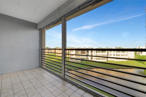 Copropriété à vendre à Sunrise, Floride: 2 chambres, 105.35 m2 № 1118081 - photo 23