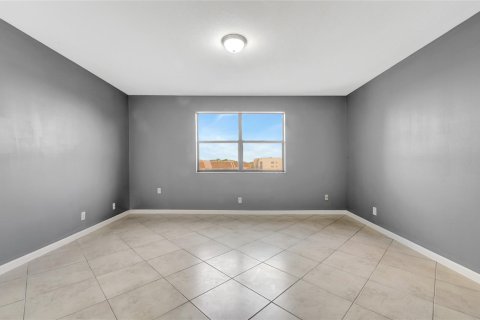 Copropriété à vendre à Sunrise, Floride: 2 chambres, 105.35 m2 № 1118081 - photo 20