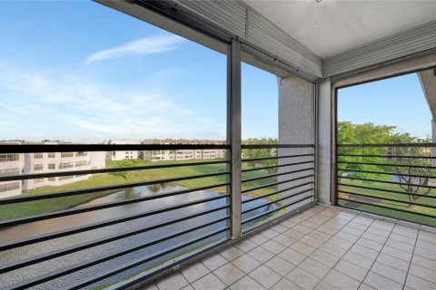 Copropriété à vendre à Sunrise, Floride: 2 chambres, 105.35 m2 № 1118081 - photo 24