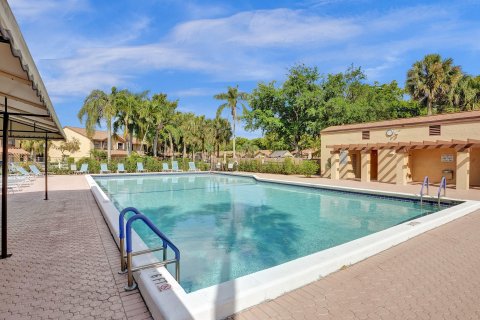 Condominio en venta en Coconut Creek, Florida, 2 dormitorios, 109.81 m2 № 1118047 - foto 5