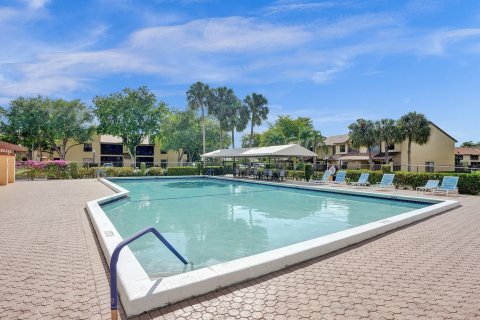 Condominio en venta en Coconut Creek, Florida, 2 dormitorios, 109.81 m2 № 1118047 - foto 3