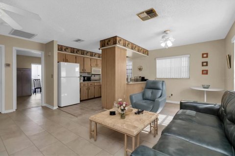 Copropriété à vendre à New Port Richey, Floride: 1 chambre, 62.43 m2 № 1361417 - photo 6