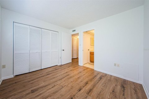 Copropriété à vendre à Clearwater, Floride: 2 chambres, 103.12 m2 № 1383717 - photo 17