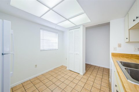 Copropriété à vendre à Clearwater, Floride: 2 chambres, 103.12 m2 № 1383717 - photo 11