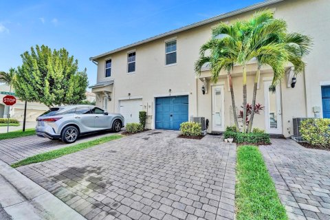 Townhouse in Hollywood, Florida 3 bedrooms, 132.01 sq.m. № 1080733 - photo 22