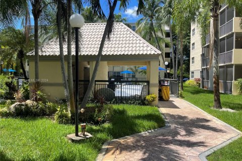 Condominio en venta en Doral, Florida, 1 dormitorio, 65.96 m2 № 1016900 - foto 27