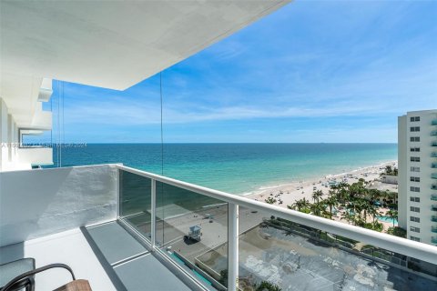 Copropriété à vendre à Hollywood, Floride: 2 chambres, 115.94 m2 № 1378812 - photo 8