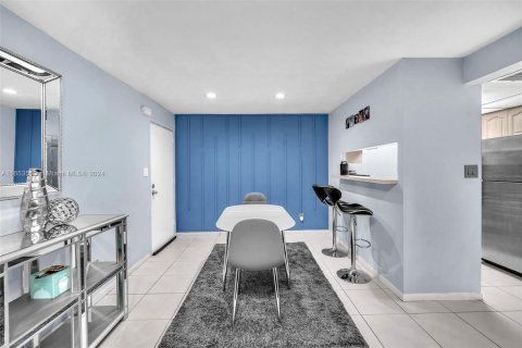 Copropriété à vendre à Hollywood, Floride: 1 chambre, 60.39 m2 № 1352134 - photo 12