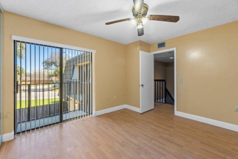 Touwnhouse à vendre à West Palm Beach, Floride: 2 chambres, 114.83 m2 № 986929 - photo 6