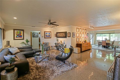 Casa en alquiler en Saint Pete Beach, Florida, 3 dormitorios, 208.38 m2 № 1370005 - foto 5