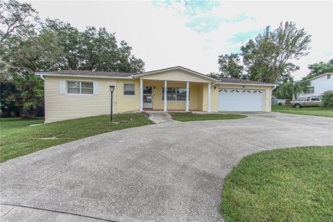 Villa ou maison à louer à Beverly Hills, Floride: 2 chambres, 132.29 m2 № 1369970 - photo 1