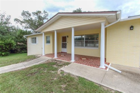 Villa ou maison à louer à Beverly Hills, Floride: 2 chambres, 132.29 m2 № 1369970 - photo 22