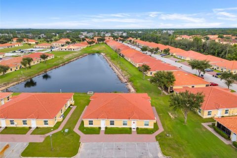 Villa ou maison à louer à Kissimmee, Floride: 2 chambres, 92.9 m2 № 1370004 - photo 21