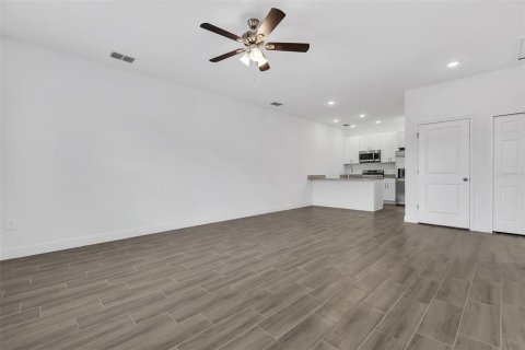 Villa ou maison à louer à Kissimmee, Floride: 2 chambres, 92.9 m2 № 1370004 - photo 2