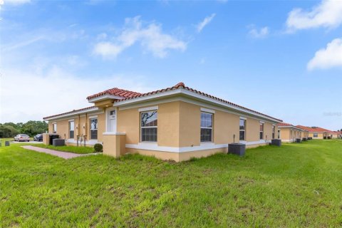 Villa ou maison à louer à Kissimmee, Floride: 2 chambres, 92.9 m2 № 1370004 - photo 19