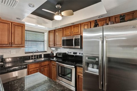 Condo in Sunrise, Florida, 2 bedrooms  № 1381756 - photo 8