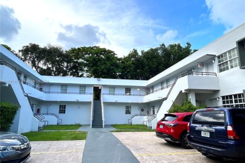 Condominio en venta en Miami, Florida, 1 dormitorio, 56.95 m2 № 1289011 - foto 2