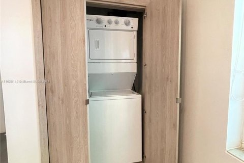 Купить кондоминиум в Майами, Флорида 1 спальня, 56.95м2, № 1289011 - фото 10