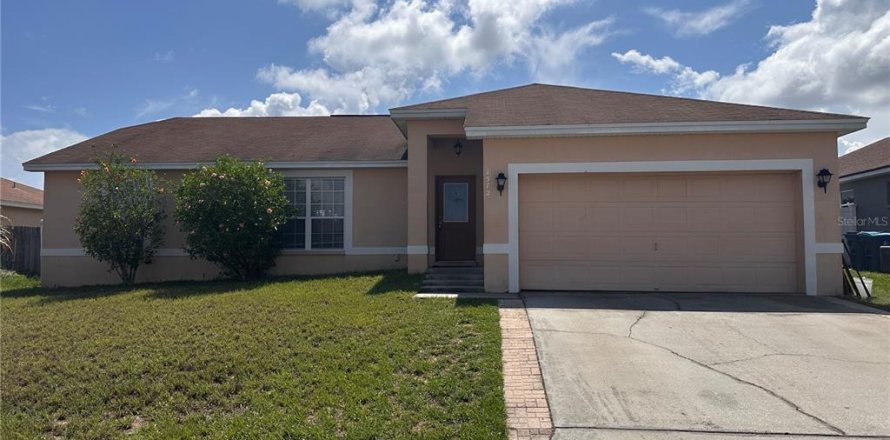 House in Davenport, Florida 4 bedrooms, 169.55 sq.m. № 1255806