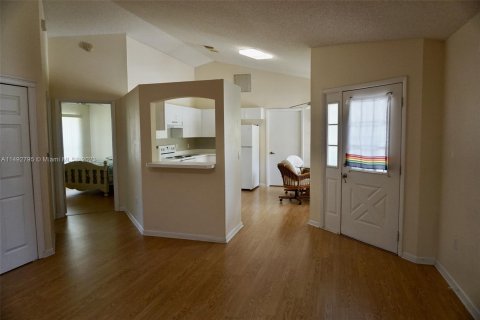 Casa en venta en Port St. Lucie, Florida, 2 dormitorios, 140.56 m2 № 862490 - foto 4