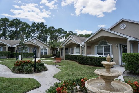 Villa ou maison à vendre à Port St. Lucie, Floride: 2 chambres, 140.56 m2 № 862490 - photo 3