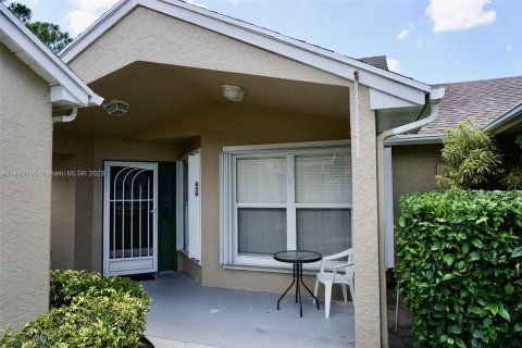 Casa en venta en Port St. Lucie, Florida, 2 dormitorios, 140.56 m2 № 862490 - foto 1