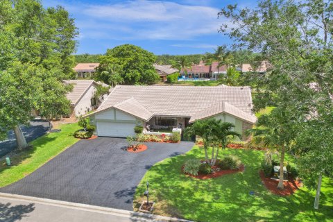 Villa ou maison à vendre à Coral Springs, Floride: 4 chambres, 230.03 m2 № 1208802 - photo 1