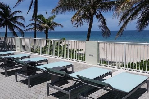 Condo in Fort Lauderdale, Florida, 2 bedrooms  № 1358532 - photo 7