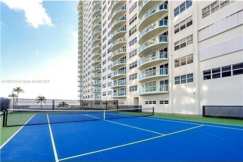 Condo in Fort Lauderdale, Florida, 2 bedrooms  № 1358532 - photo 4