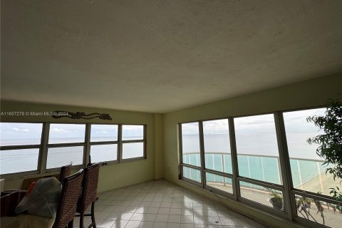 Condo in Fort Lauderdale, Florida, 2 bedrooms  № 1358532 - photo 3