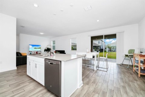 Casa en venta en Orlando, Florida, 4 dormitorios, 260.41 m2 № 1429370 - foto 7