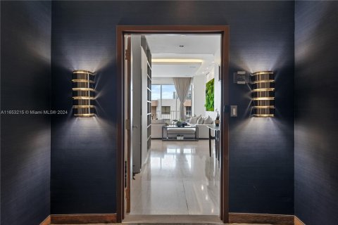 Copropriété à vendre à Bal Harbour, Floride: 2 chambres, 234.58 m2 № 1356968 - photo 22