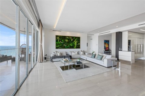 Condo in Bal Harbour, Florida, 2 bedrooms  № 1356968 - photo 5