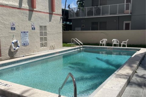 Copropriété à vendre à Miami Beach, Floride: 2 chambres, 109.16 m2 № 1356966 - photo 27