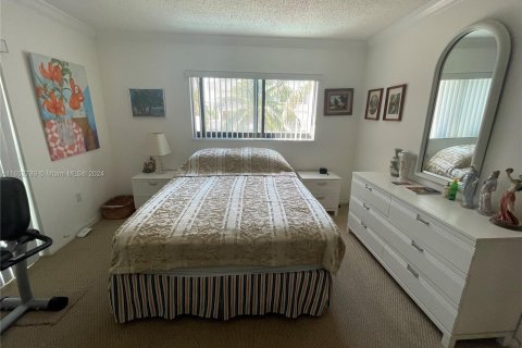 Condo in Miami Beach, Florida, 2 bedrooms  № 1356966 - photo 4