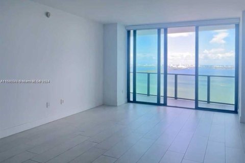 Condo in Miami, Florida, 1 bedroom  № 1356883 - photo 5