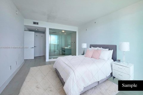 Condo in Miami, Florida, 1 bedroom  № 1356883 - photo 12