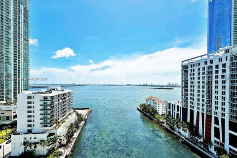 Condo in Miami, Florida, 1 bedroom  № 1356883 - photo 30