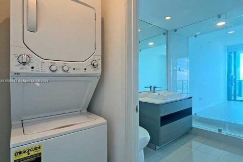 Condo in Miami, Florida, 1 bedroom  № 1356883 - photo 20