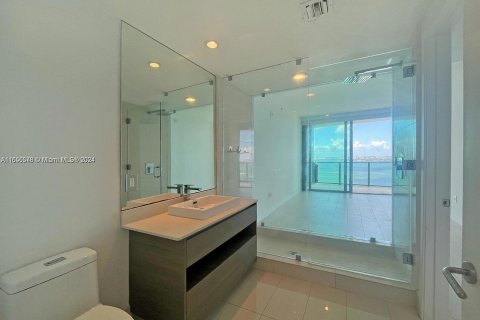 Condo in Miami, Florida, 1 bedroom  № 1356883 - photo 14