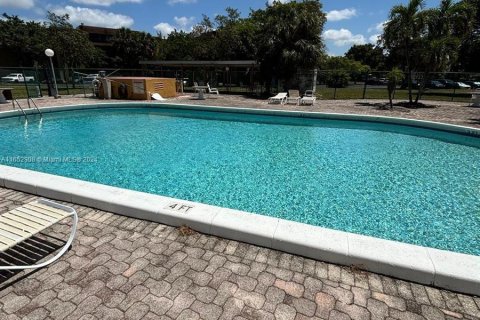 Copropriété à louer à Miami, Floride: 2 chambres, 93.09 m2 № 1356967 - photo 14