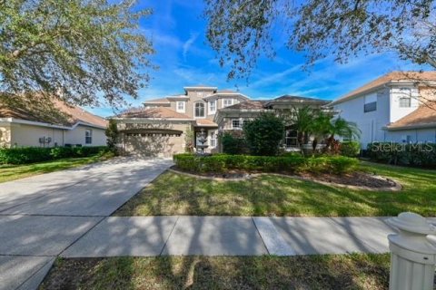 Villa ou maison à louer à Tampa, Floride: 5 chambres, 324.23 m2 № 1352947 - photo 1