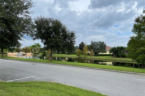 Townhouse in Orlando, Florida 3 bedrooms, 170.01 sq.m. № 1352946 - photo 4