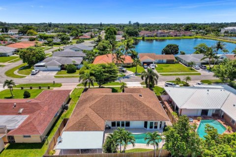 Villa ou maison à vendre à West Palm Beach, Floride: 3 chambres, 220.55 m2 № 1208812 - photo 1