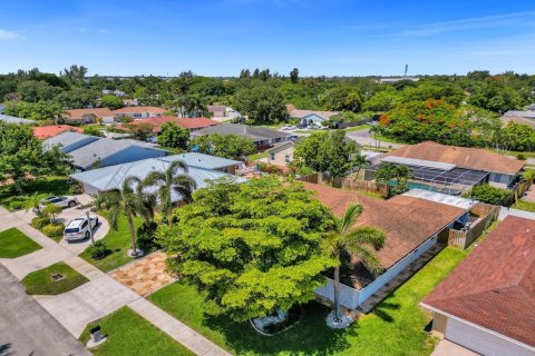 Villa ou maison à vendre à West Palm Beach, Floride: 3 chambres, 220.55 m2 № 1208812 - photo 16