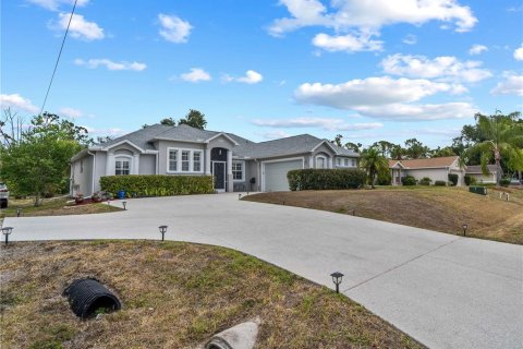 Villa ou maison à vendre à North Port, Floride: 3 chambres, 188.68 m2 № 1244631 - photo 4