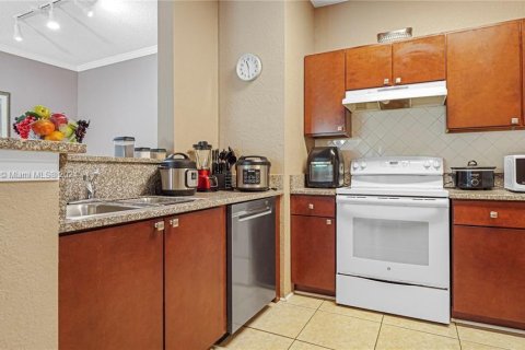 Condominio en venta en Tampa, Florida, 2 dormitorios № 1387790 - foto 4