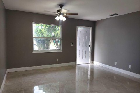 Villa ou maison à vendre à Pahokee, Floride: 4 chambres, 107.77 m2 № 1155463 - photo 18